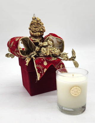Noel 14 oz. Gift Box Candle