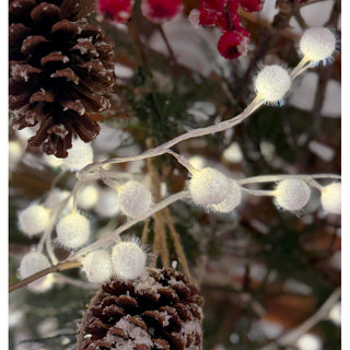 6FT Snow Ball Garland LED, White